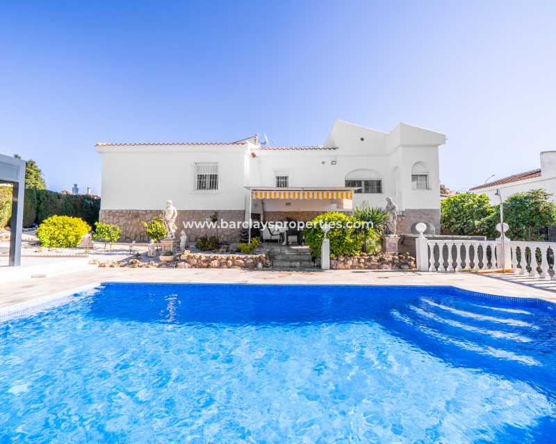 Reventa - Chalet Independiente - Urb. La Marina