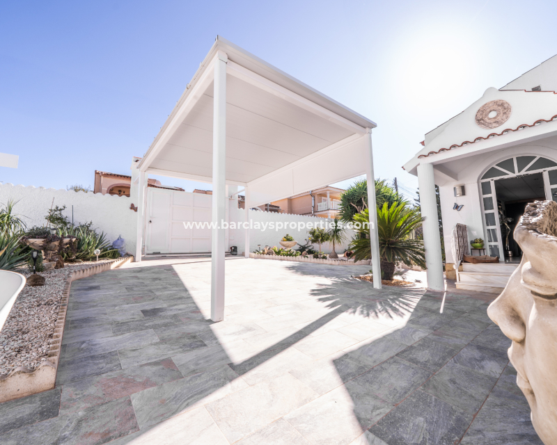 Reventa - Chalet Independiente - Urb. La Marina