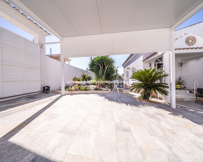 Reventa - Chalet Independiente - Urb. La Marina