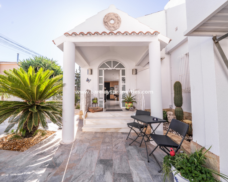 Reventa - Chalet Independiente - Urb. La Marina