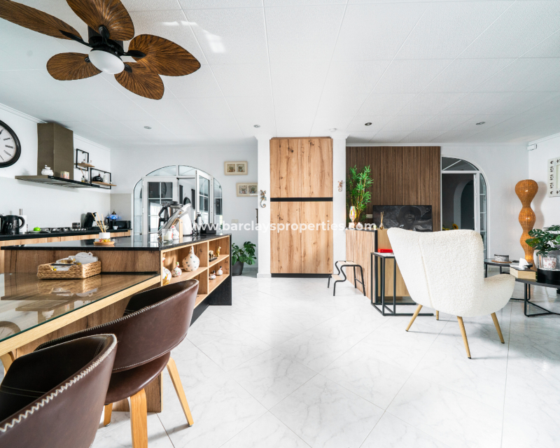 Reventa - Chalet Independiente - Urb. La Marina