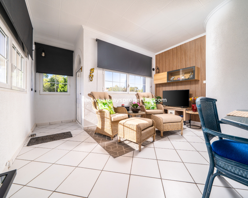 Reventa - Chalet Independiente - Urb. La Marina