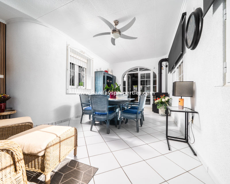 Reventa - Chalet Independiente - Urb. La Marina