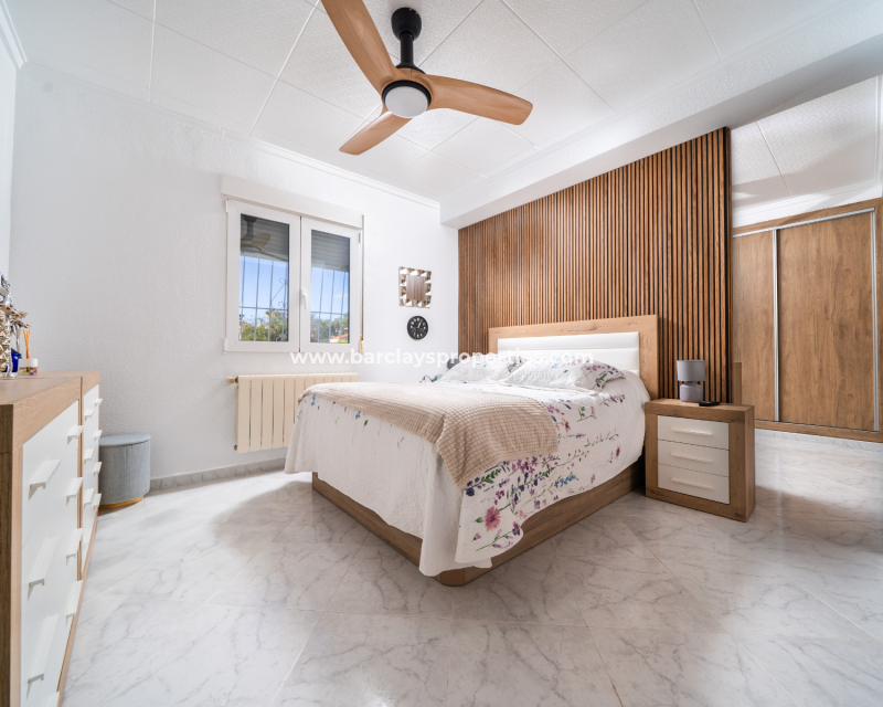 Reventa - Chalet Independiente - Urb. La Marina