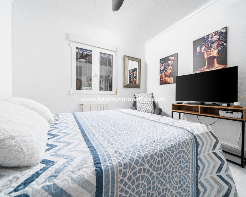 Reventa - Chalet Independiente - Urb. La Marina