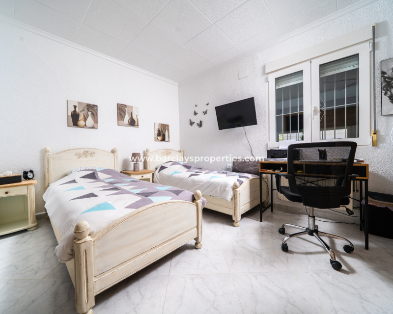 Reventa - Chalet Independiente - Urb. La Marina