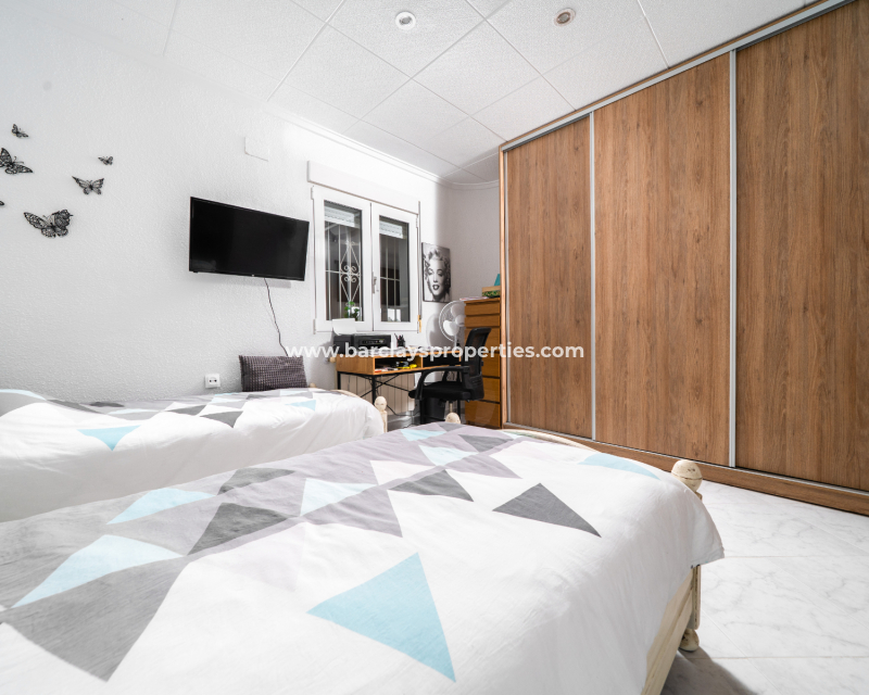 Reventa - Chalet Independiente - Urb. La Marina