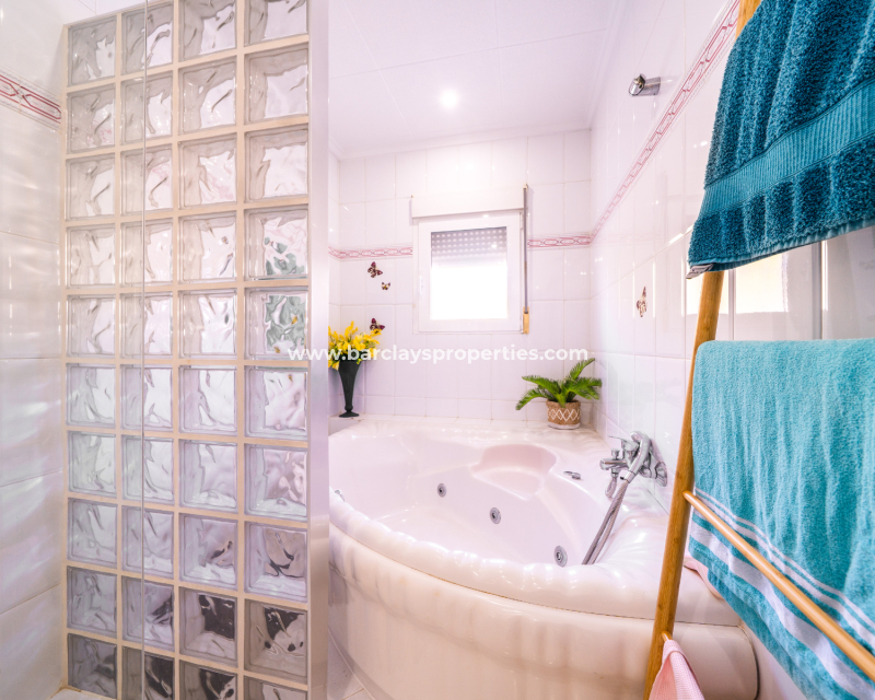 Reventa - Chalet Independiente - Urb. La Marina