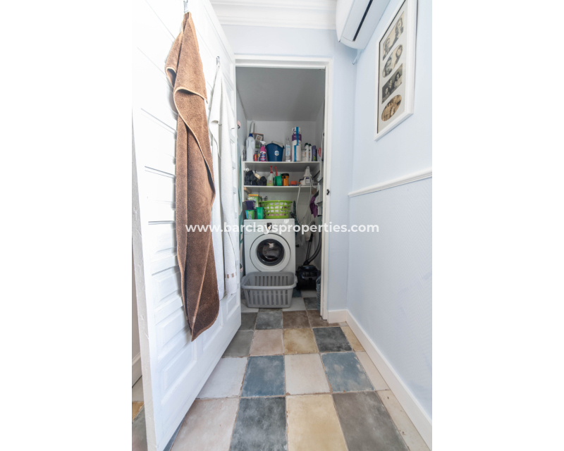 Reventa - Chalet Independiente - Urb. La Marina
