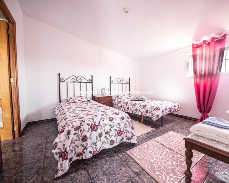 Reventa - Chalet Independiente - Urb. La Marina