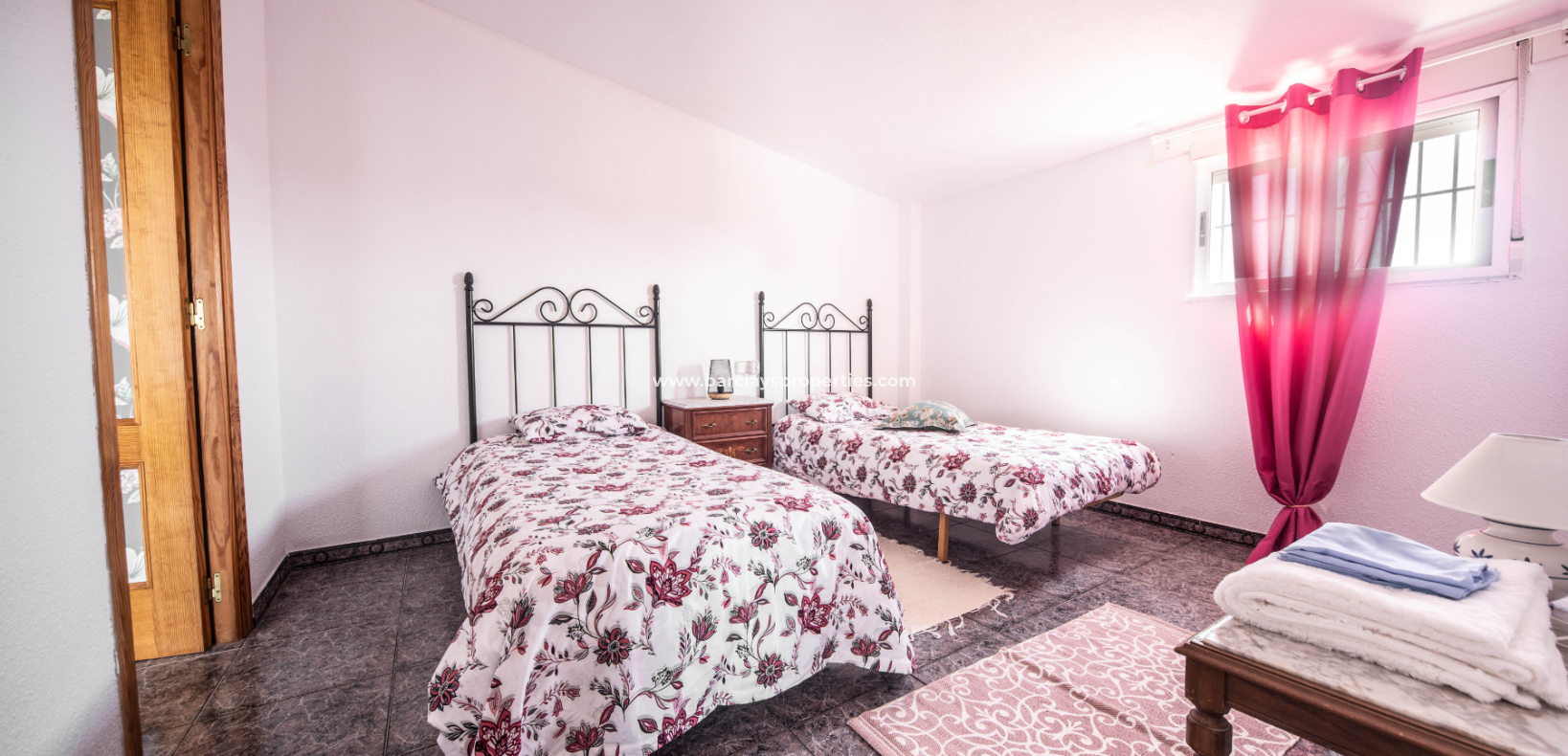 Reventa - Chalet Independiente - Urb. La Marina