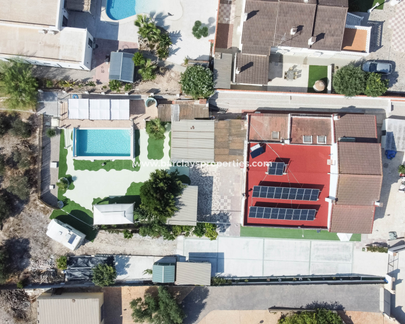 Reventa - Chalet Independiente - Urb. La Marina