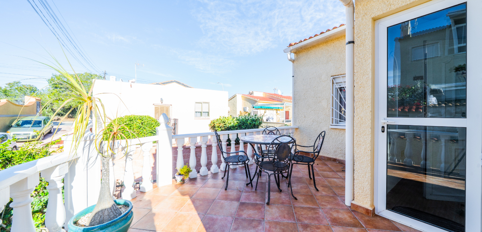 Reventa - Chalet Independiente - Urb. La Marina