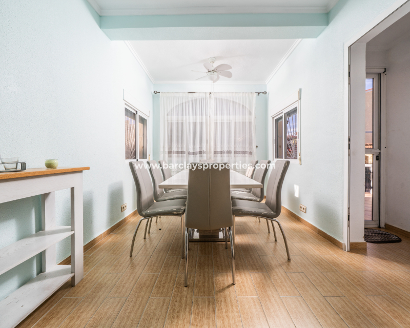 Reventa - Chalet Independiente - Urb. La Marina