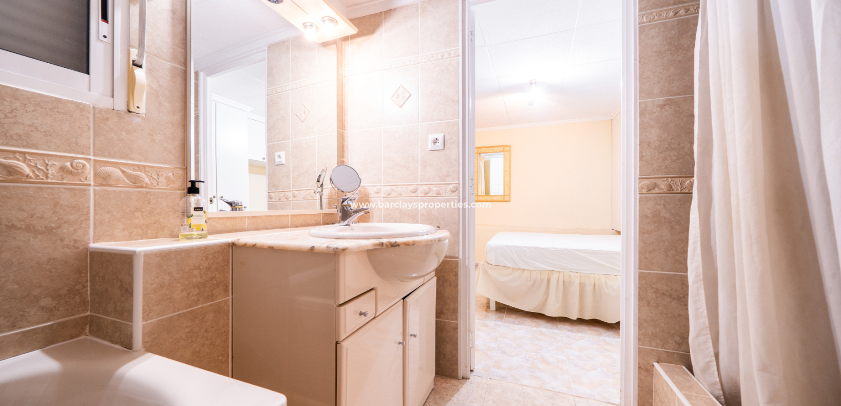 Reventa - Chalet Independiente - Urb. La Marina