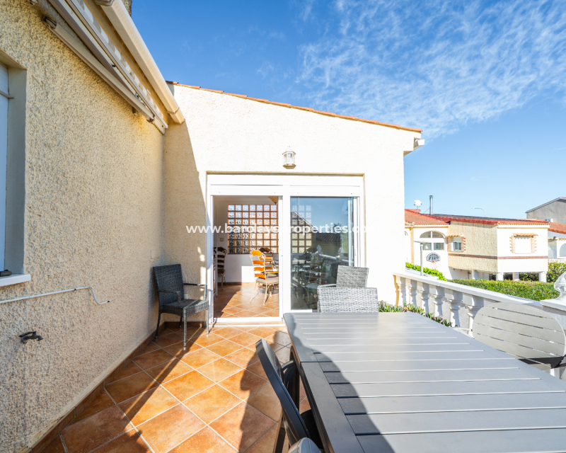 Reventa - Chalet Independiente - Urb. La Marina