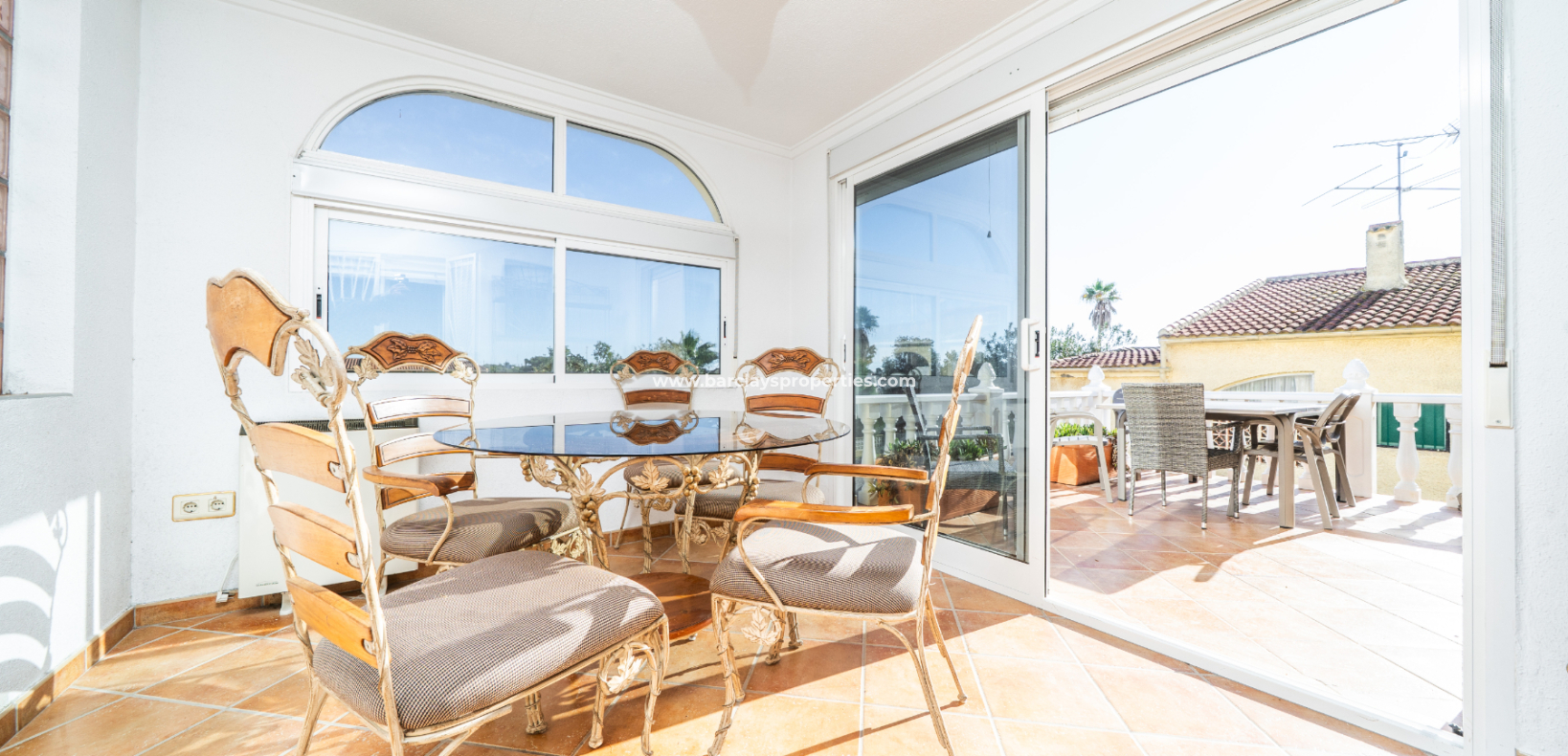 Reventa - Chalet Independiente - Urb. La Marina