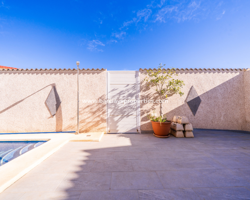 Reventa - Chalet Independiente - Urb. La Marina