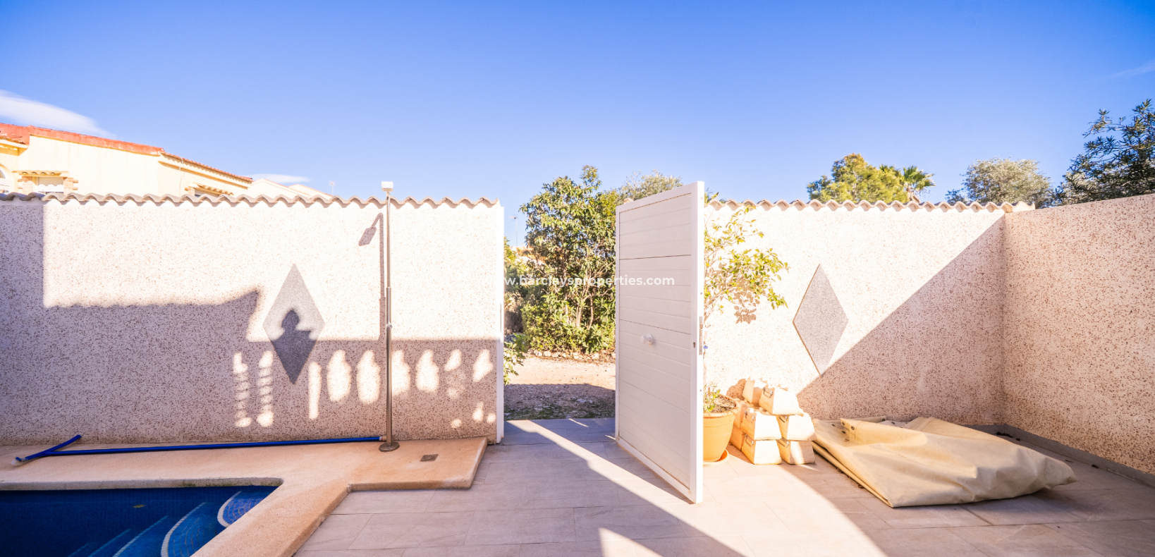 Reventa - Chalet Independiente - Urb. La Marina