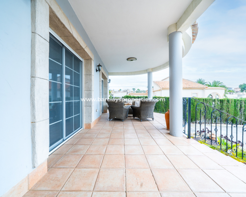 Reventa - Chalet Independiente - Urb. La Marina