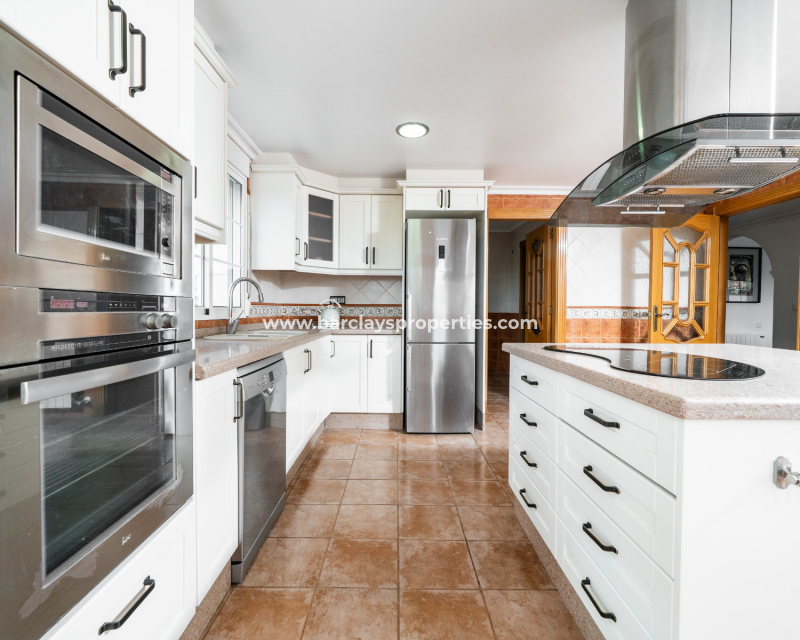 Reventa - Chalet Independiente - Urb. La Marina