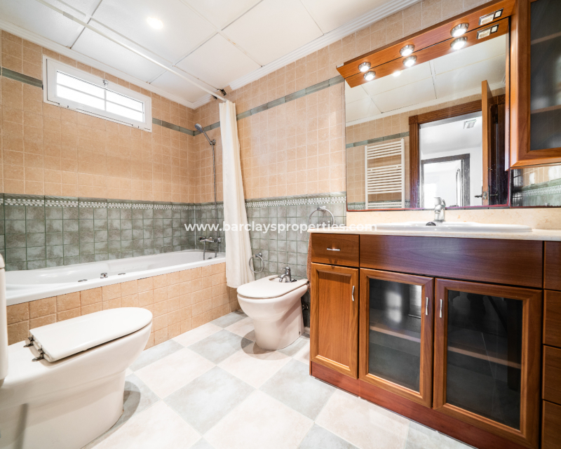 Reventa - Chalet Independiente - Urb. La Marina