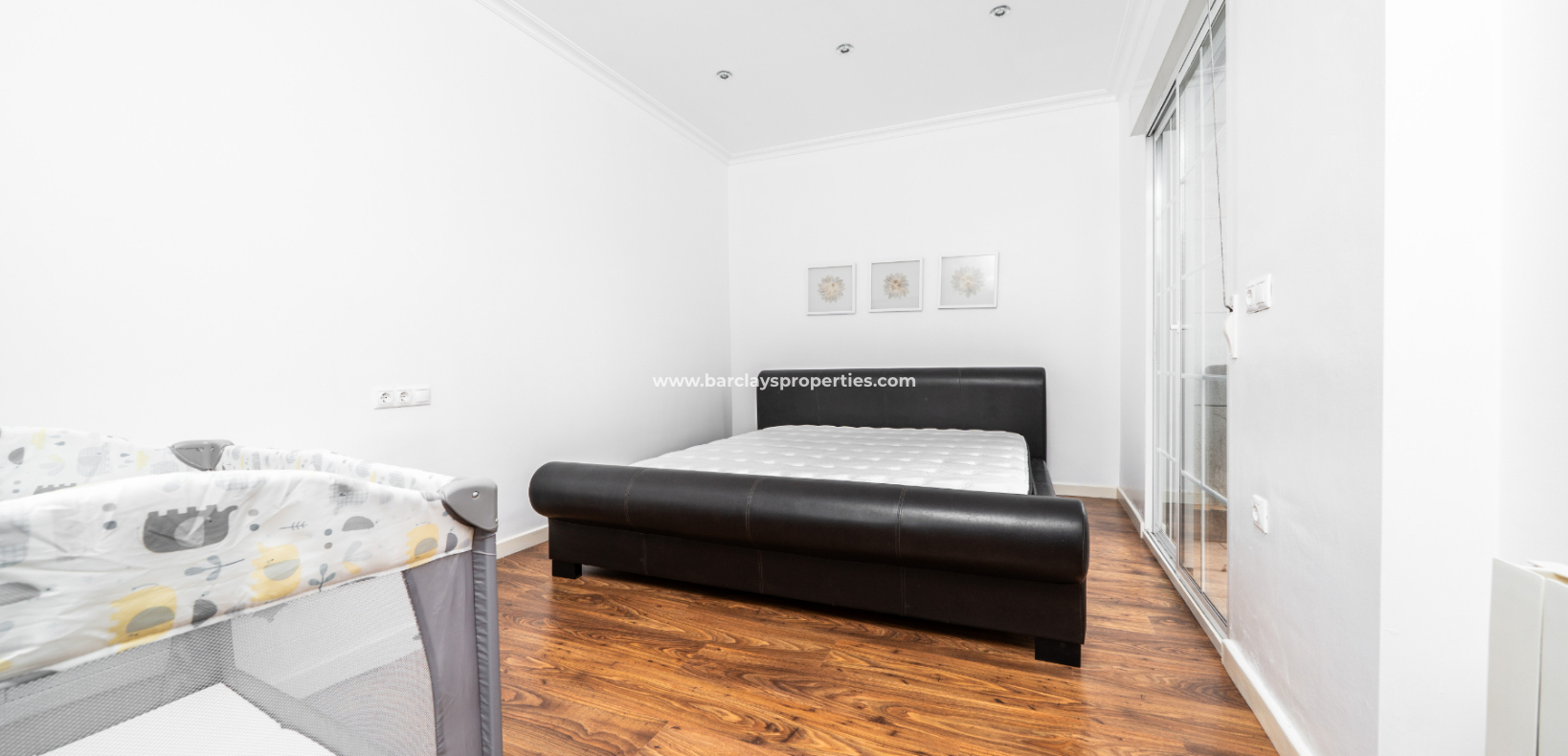 Reventa - Chalet Independiente - Urb. La Marina