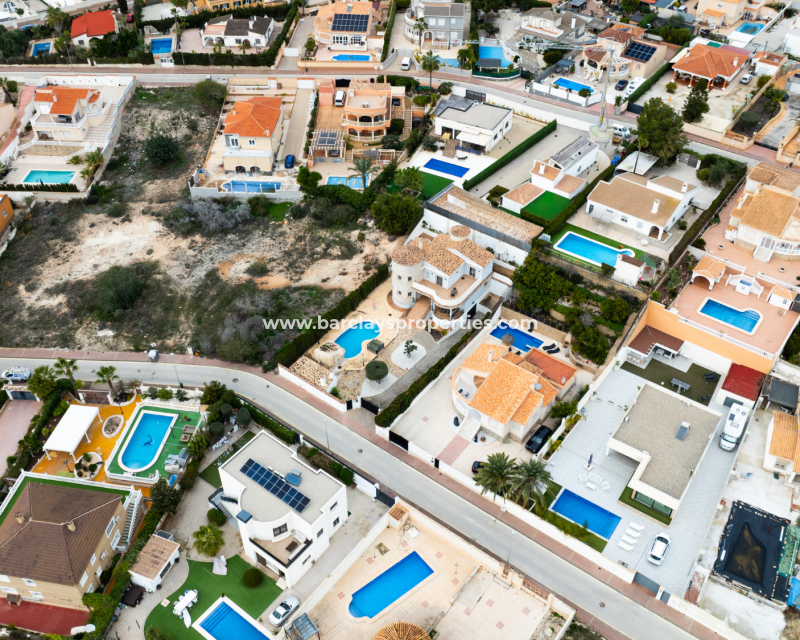 Reventa - Chalet Independiente - Urb. La Marina