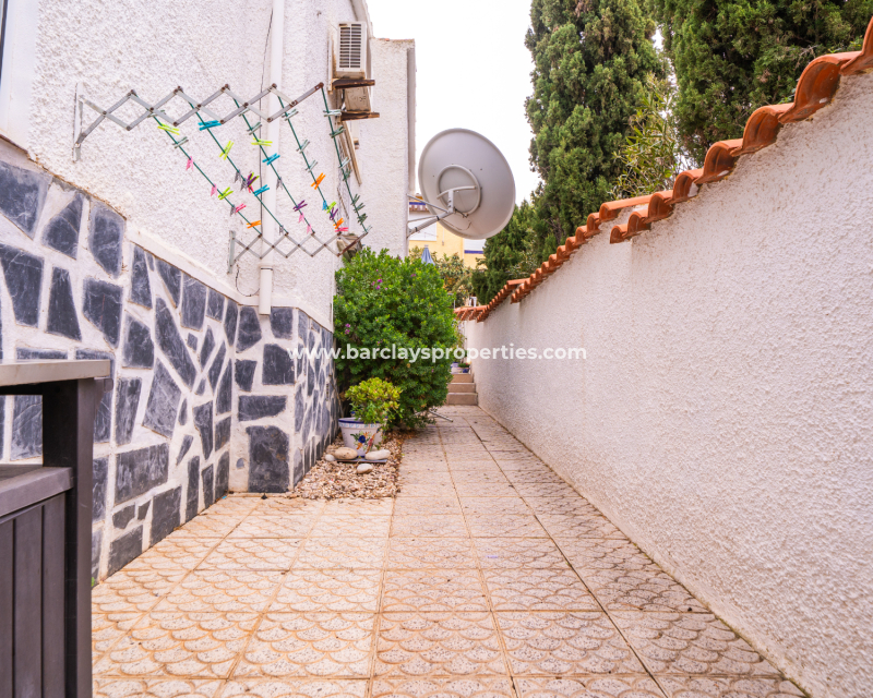 Reventa - Chalet Independiente - Urb. La Marina