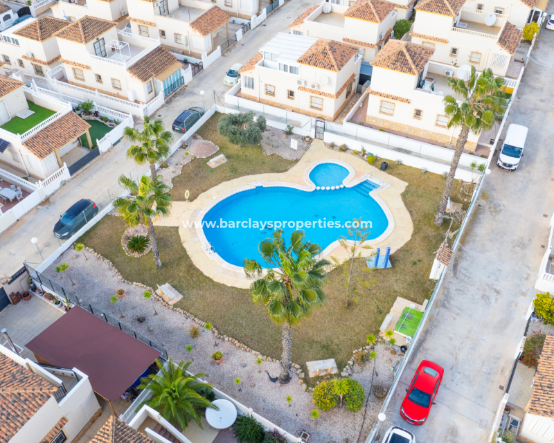 Reventa - Chalet Independiente - Urb. La Marina