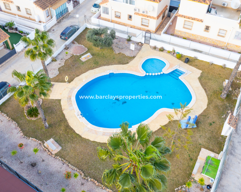 Reventa - Chalet Independiente - Urb. La Marina
