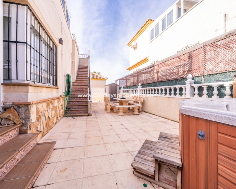 Reventa - Chalet Independiente - Urb. La Marina