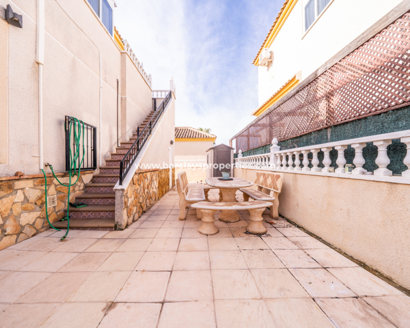 Reventa - Chalet Independiente - Urb. La Marina