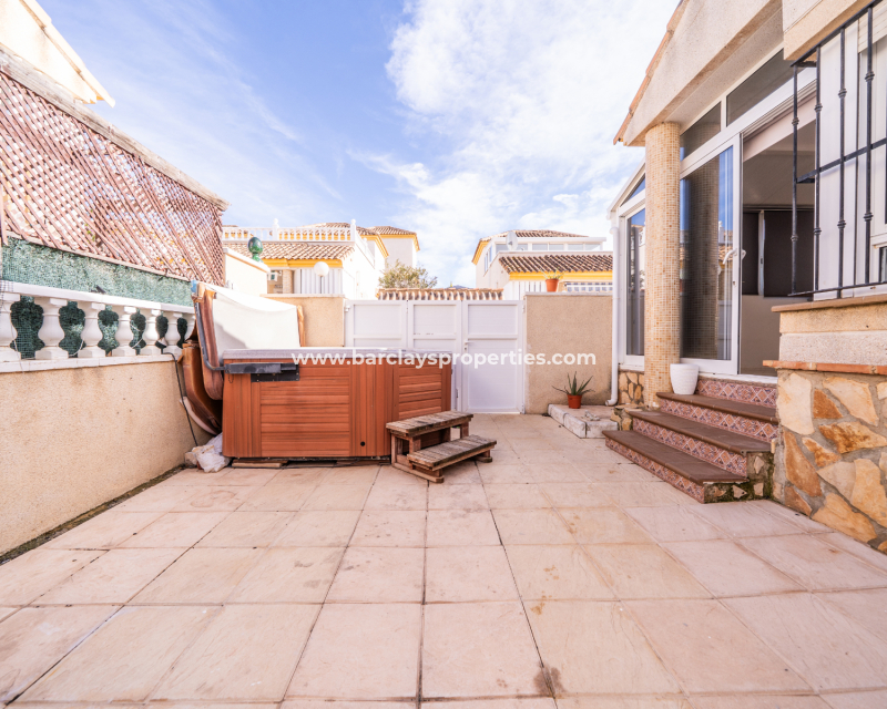 Reventa - Chalet Independiente - Urb. La Marina