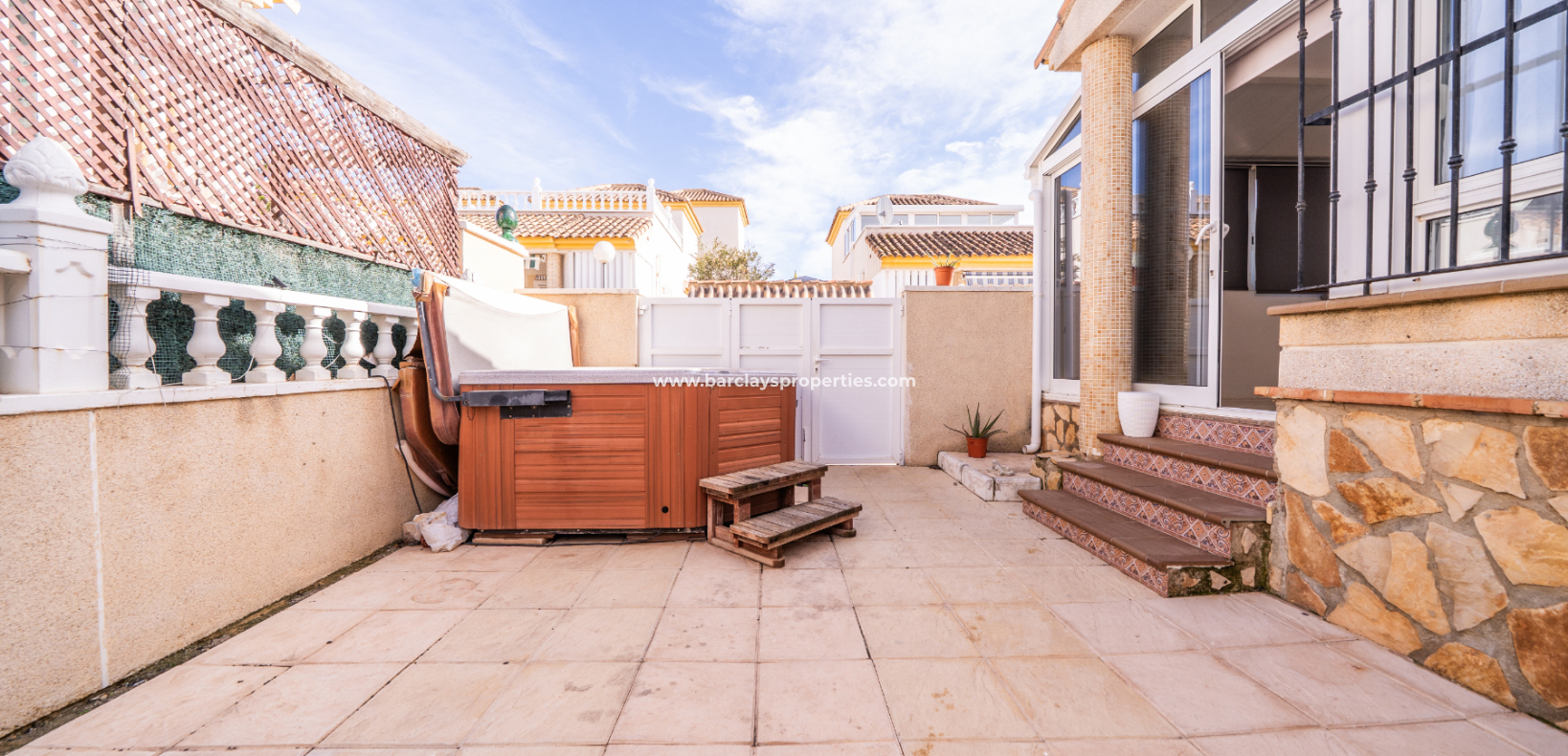 Reventa - Chalet Independiente - Urb. La Marina