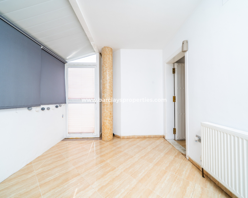 Reventa - Chalet Independiente - Urb. La Marina