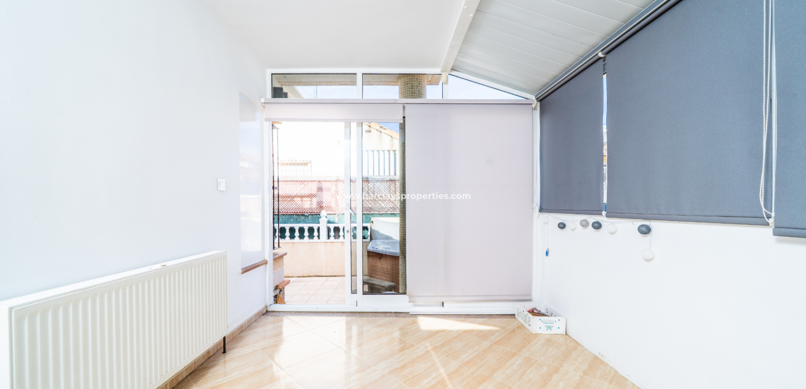 Reventa - Chalet Independiente - Urb. La Marina