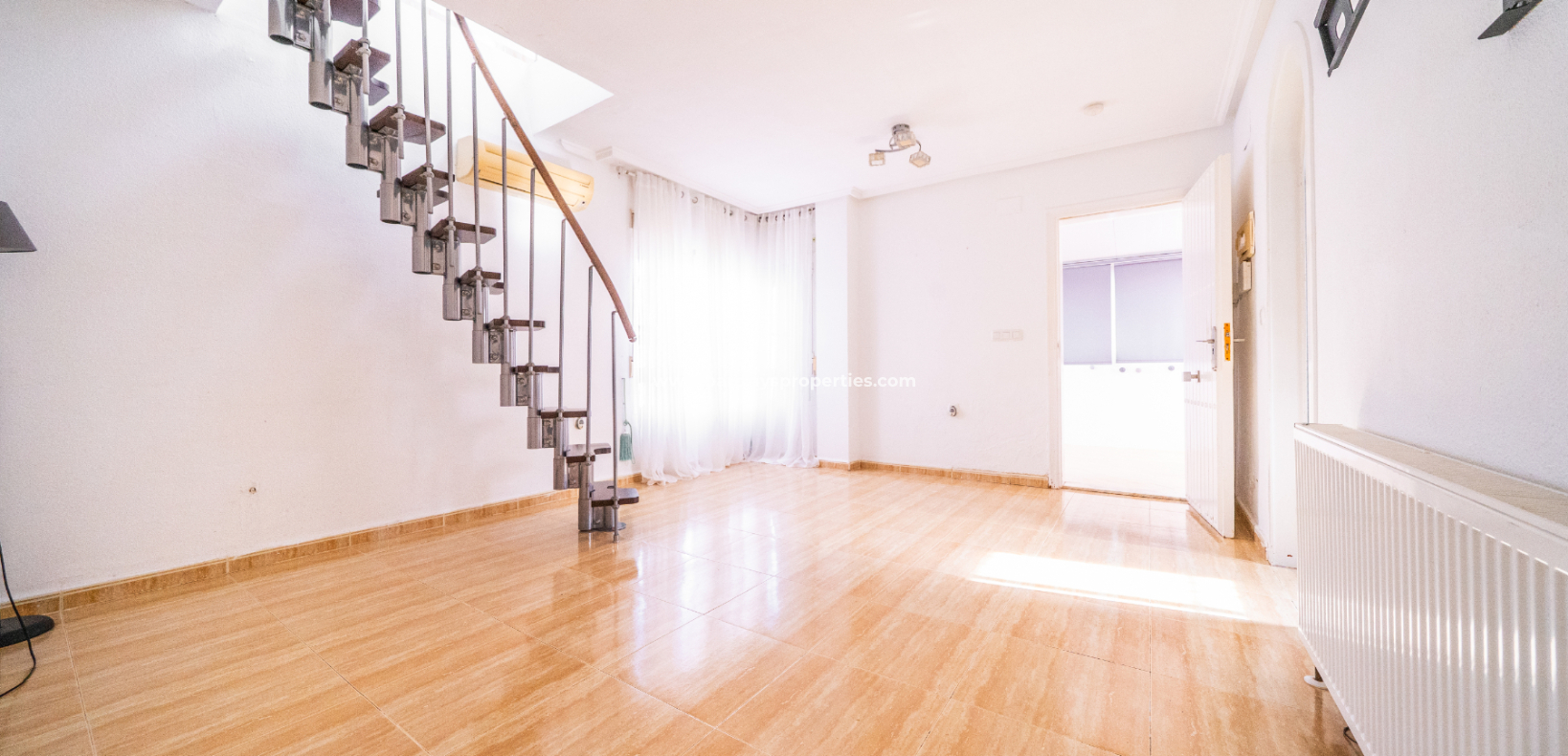 Reventa - Chalet Independiente - Urb. La Marina