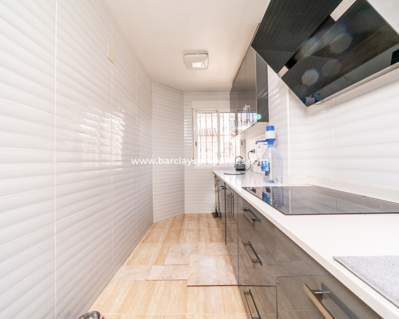 Reventa - Chalet Independiente - Urb. La Marina