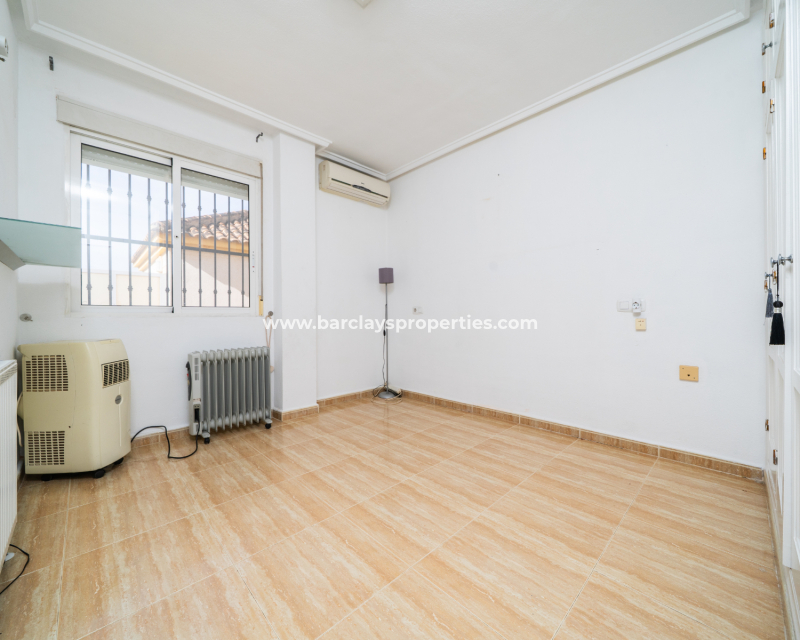 Reventa - Chalet Independiente - Urb. La Marina