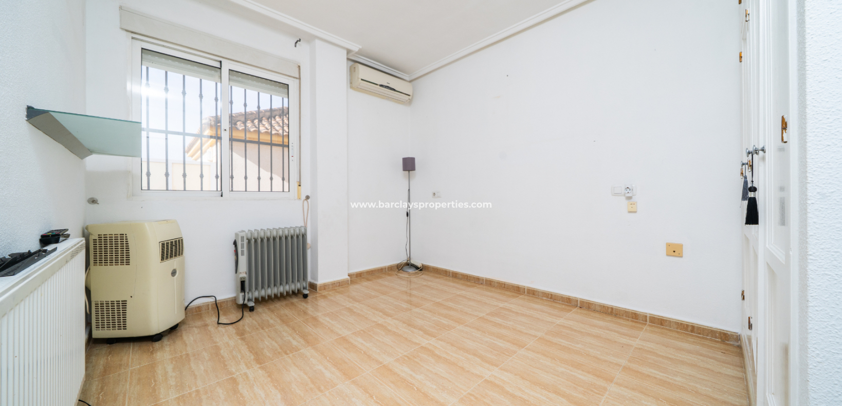 Reventa - Chalet Independiente - Urb. La Marina