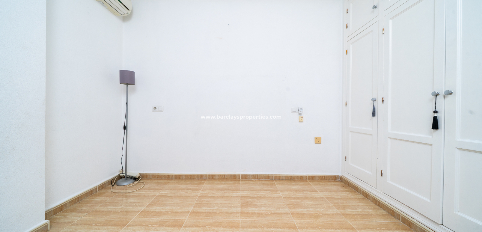 Reventa - Chalet Independiente - Urb. La Marina