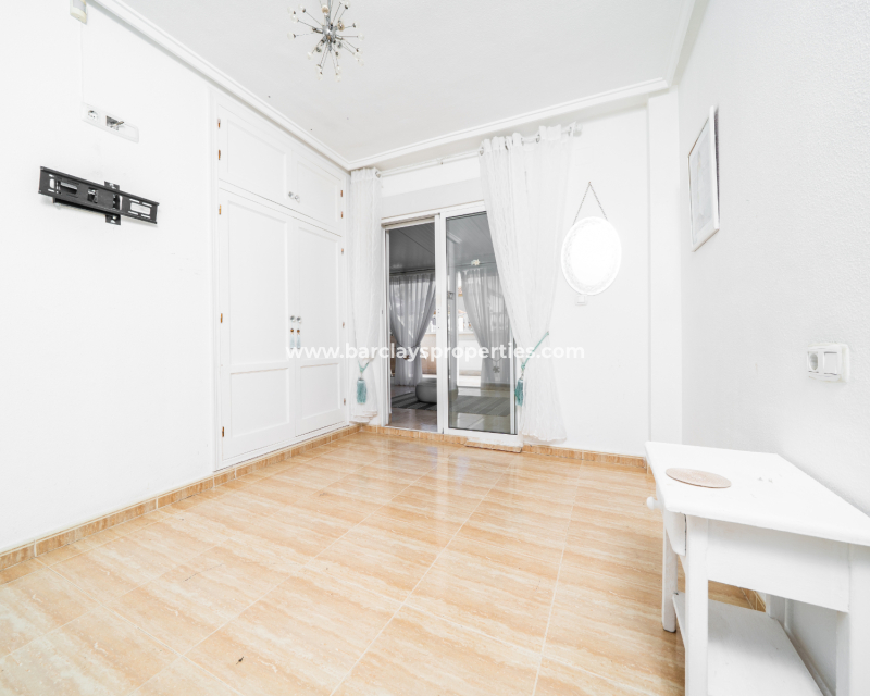 Reventa - Chalet Independiente - Urb. La Marina