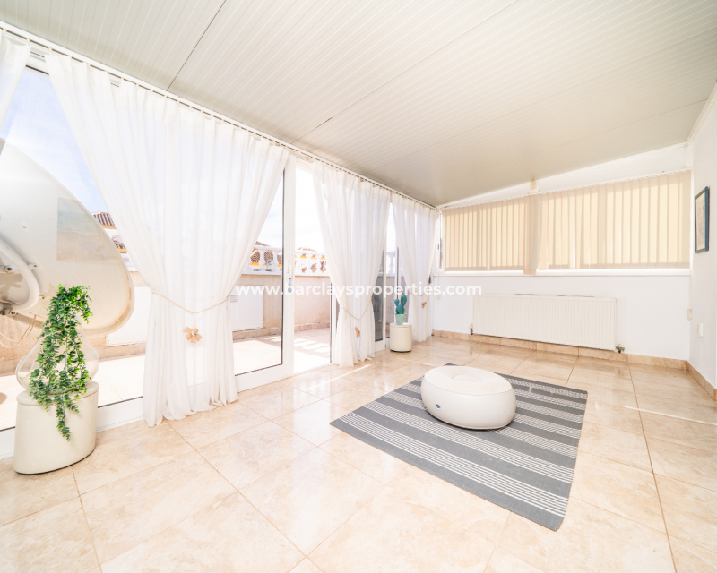 Reventa - Chalet Independiente - Urb. La Marina