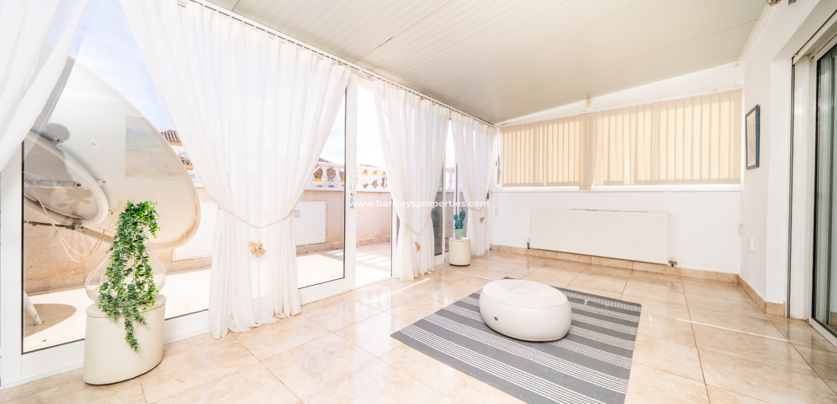 Reventa - Chalet Independiente - Urb. La Marina