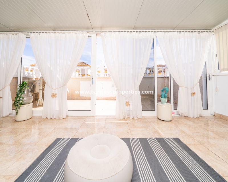 Reventa - Chalet Independiente - Urb. La Marina
