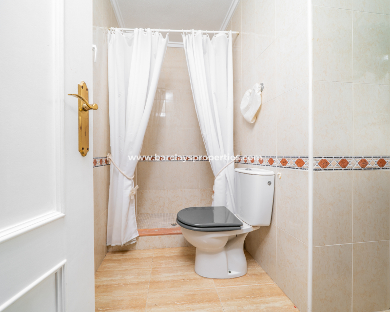 Reventa - Chalet Independiente - Urb. La Marina