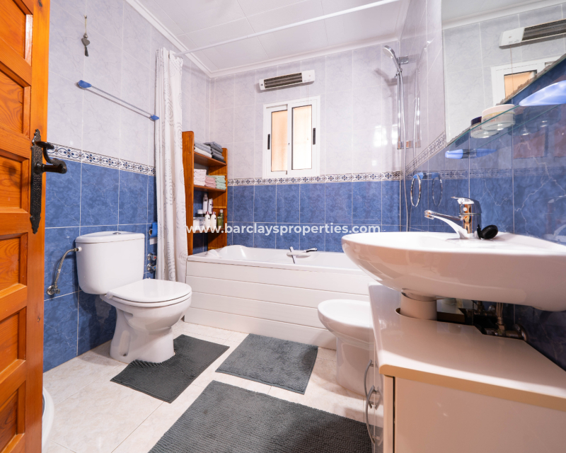Reventa - Chalet Independiente - Urb. La Marina