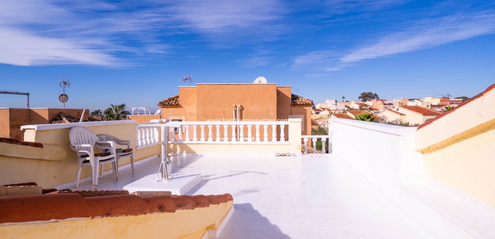 Reventa - Chalet Independiente - Urb. La Marina