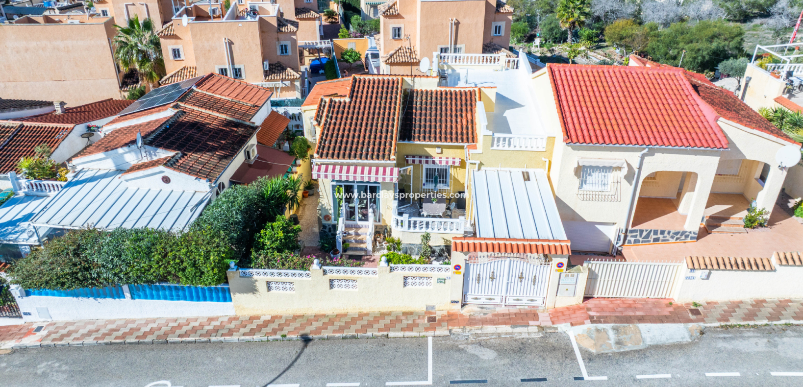 Reventa - Chalet Independiente - Urb. La Marina